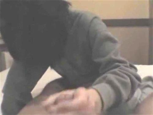 Profitez d'une performance séduisante et intense avec des scènes intimes détaillées. Regardez le jeu expert dans cette scène excitante offrant une expérience complète pleine de désir et de passion. Vidéo Porno - SpankBang