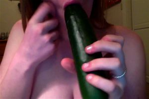 Eatme Asmr Sucking Cucumber!