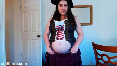 Sexy fat pirate girl