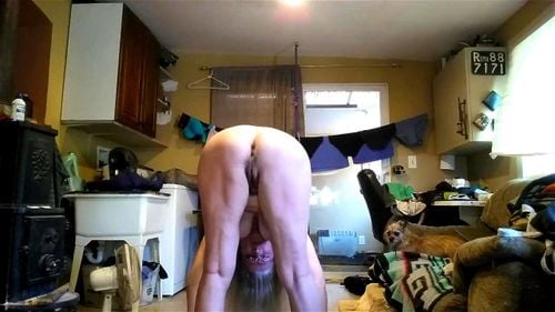Senior Yoga Ass View: Amateur, Big Ass & Blonde Porn - SpankBang