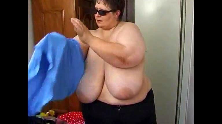 kati,bouncin' braless kati,bouncin' braless