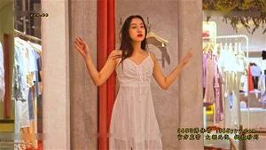 国产高清：北京天使最美模特捷哥Qinweiyingjie裸体购物