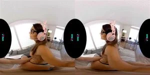 VR amazing thumbnail
