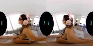 Virtual Reality thumbnail