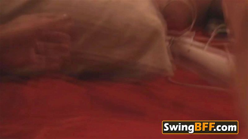 Amateur swinger couple is having a steamy hot shower!