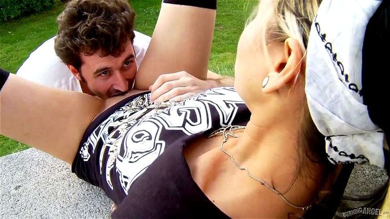 holly dee cogida por el suertudo James Deen