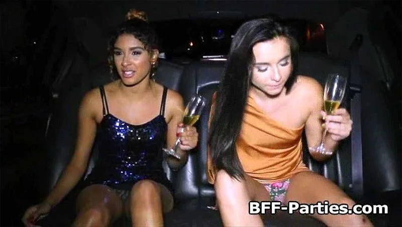 Threeway pussy party in limo Threeway pussy party in limo
