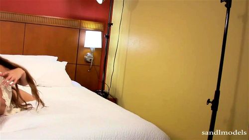 Sandlmodels Scarlet on bed Vídeo pornô - SpankBang