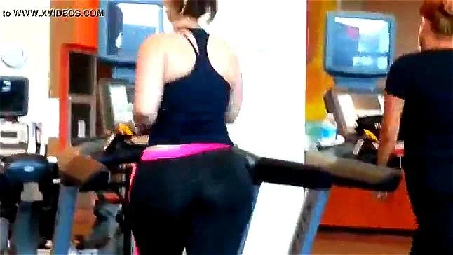 big ass milf in the gym