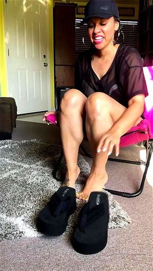 EBONY FEET WOMAN thumbnail