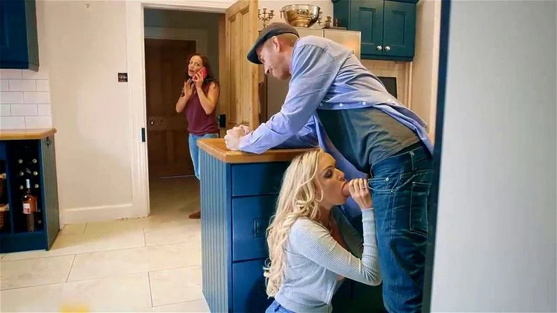 GUY FUCKED MATURE MOTHER-IN-LAW IN KITCHEN GUY FUCKED MATURE MOTHER-IN-LAW IN KITCHEN