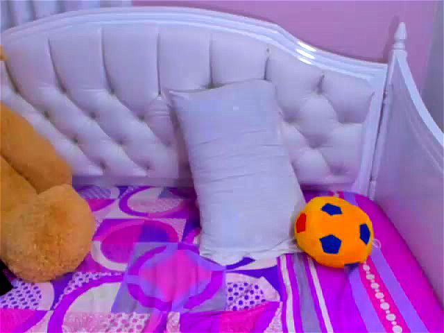 Body tease on cam Body tease on cam