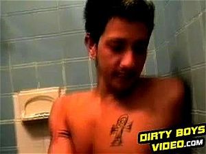 Watch from 0:00:28