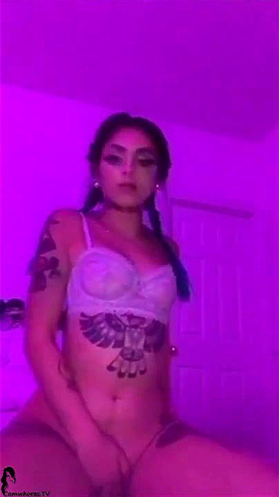 taylor-white-dildo-orgasm-solo.mp4: Ass, Striptease & Vibrator In Ass Porn