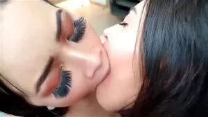 Kissing 2 thumbnail