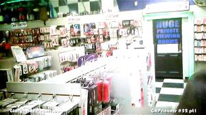 Watch from 0:00:33