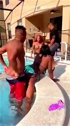 Watch fuck in the pool - Amateur, Ebony, Big Ass Porn - SpankBang