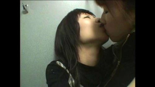 Japanese Lesbian Kissing - gorvertogwoggle thumbnail