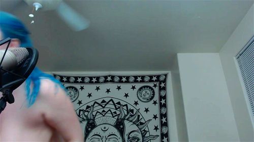 Giant tits show: Big Tits, Amateur & Babe Porn - SpankBang