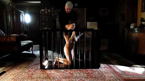 Alice Electro in cage