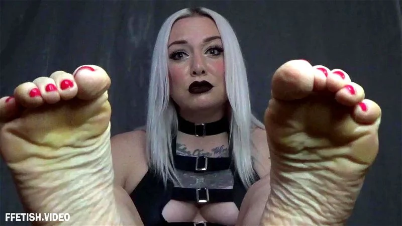 my feet own you my feet own you