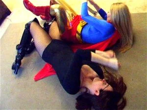 superheroines thumbnail