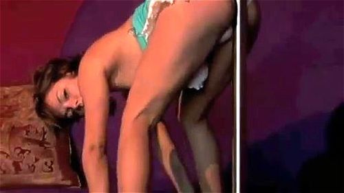 Jordan Capri pole dance