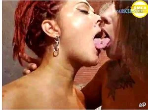 Lesbian cam kissing anteprima