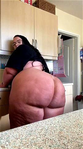 BBW Femdom thumbnail