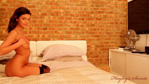 アビゲイルB - ヘイリーの秘密 ▶20:00