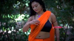 Saree indian girl thumbnail