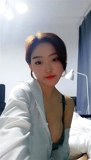 小奶猫 thumbnail