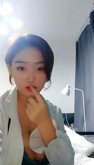 小奶猫 thumbnail