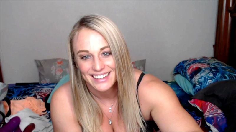 Blonde milf webcam Blonde milf webcam