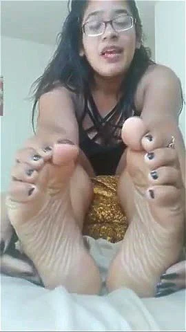 soles feet, brunette, foot show, fetish