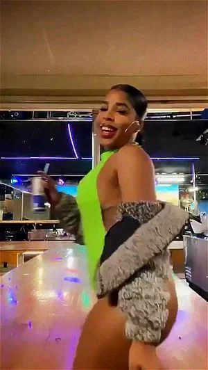 Video Vixen &  Instagram Booty  thumbnail