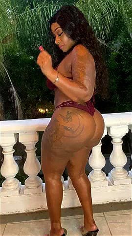 Skyy black twerking Skyy black twerking