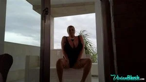 huge tits thumbnail