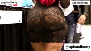 candid booty thumbnail