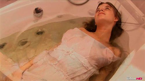 Anita Silver - Bathtub: Onlyfans, Masturbation & Solo Porn - SpankBang