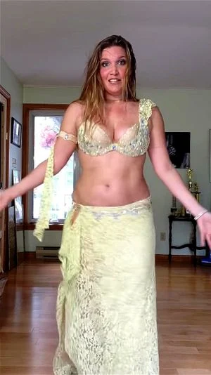 Watch cassandra fox belly dance - Cassandra Fox, Big Ass, Belly Play Porn -  SpankBang