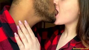 Kissing thumbnail