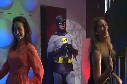 BATMAN XXX ポルノパロディ エロ動画 - SpankBang