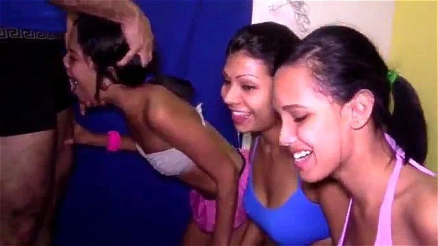Tres es mejor que una. Tres es mejor que una.