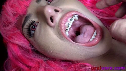 doll mouth
