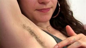 Rationalize your overgrown pubic hair thumbnail