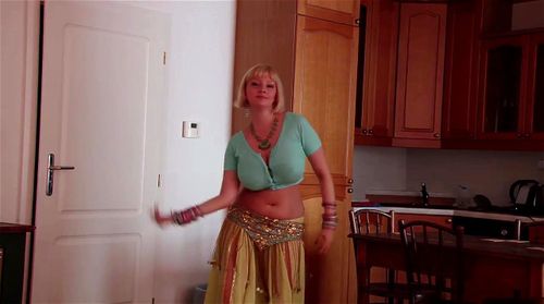 Sophie Mei belly dance