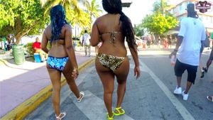 A+ EBONY BOOTY CANDID WOMAN thumbnail