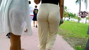 Phat booty Walking thumbnail