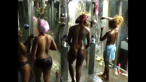 African shower: Porn - SpankBang->